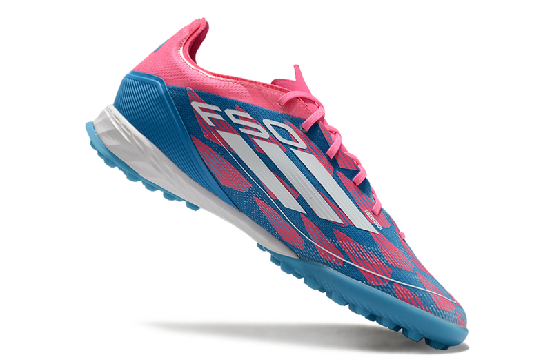 CHUTEIRA ADIDAS F50 SOCIETY "REEMERGENCE" - AZUL E ROSA