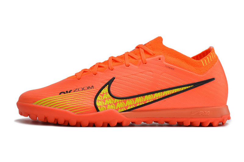 CHUTEIRA NIKE MERCURIAL AIR ZOOM VAPOR 15 ELITE SOCIETY - LARANJA