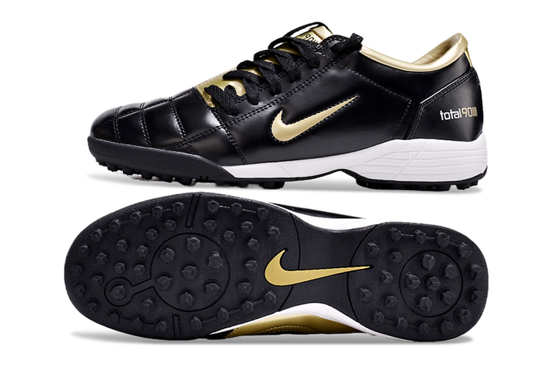 CHUTEIRA NIKE TOTAL 90 III SOCIETY - PRETA E DOURADO