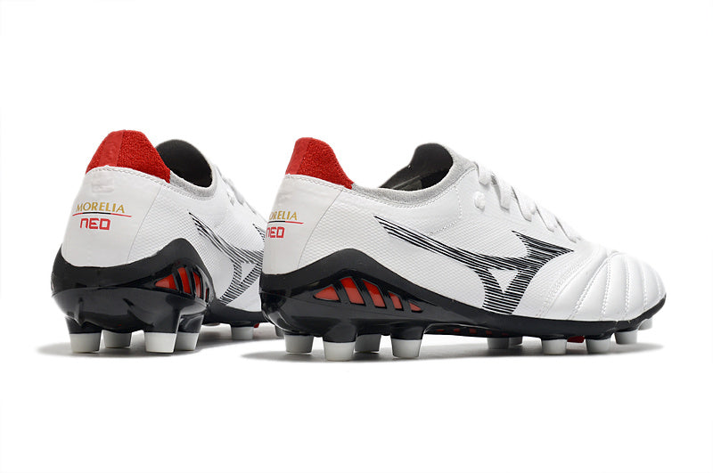 CHUTEIRA MIZUNO MORELIA NEO III JAPAN CAMPO - BRANCA E PRATA