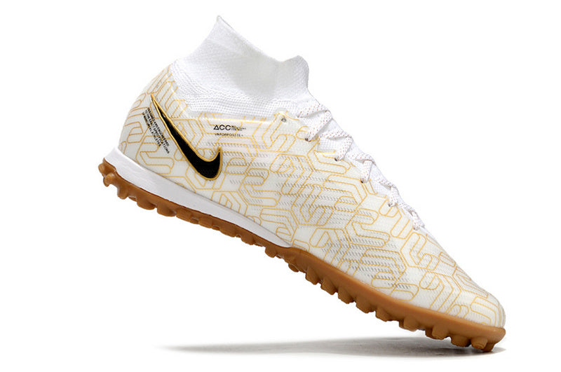 CHUTEIRA NIKE MERCURIAL AIR ZOOM SUPERFLY 9 ELITE SOCIETY "UNITED GOLDEN" - BRANCA E DOURADA