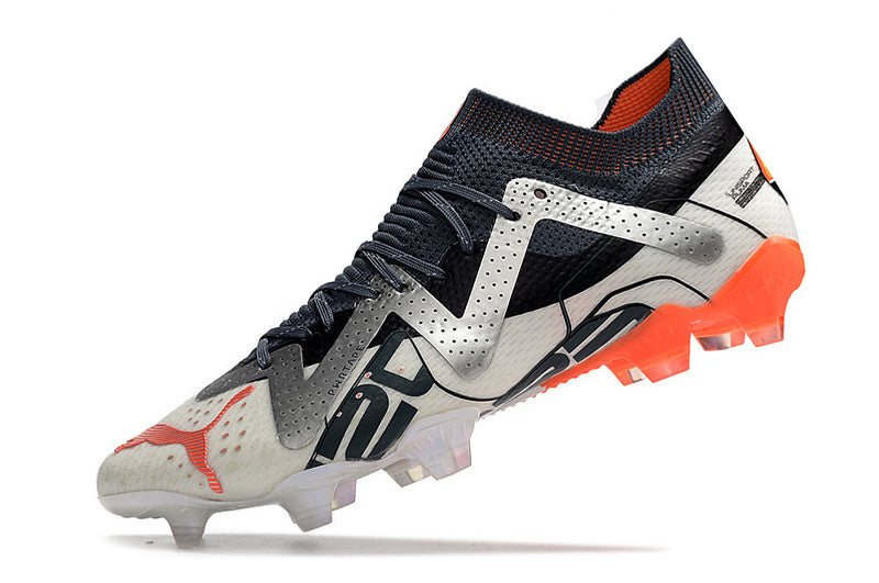 CHUTEIRA PUMA FUTURE ULTIMATE CAMPO "ASTRONAUT" - PRATA E LARANJA