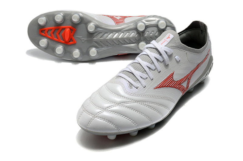 CHUTEIRA MIZUNO MORELIA NEO III JAPAN CAMPO - BRANCA E VERMELHA