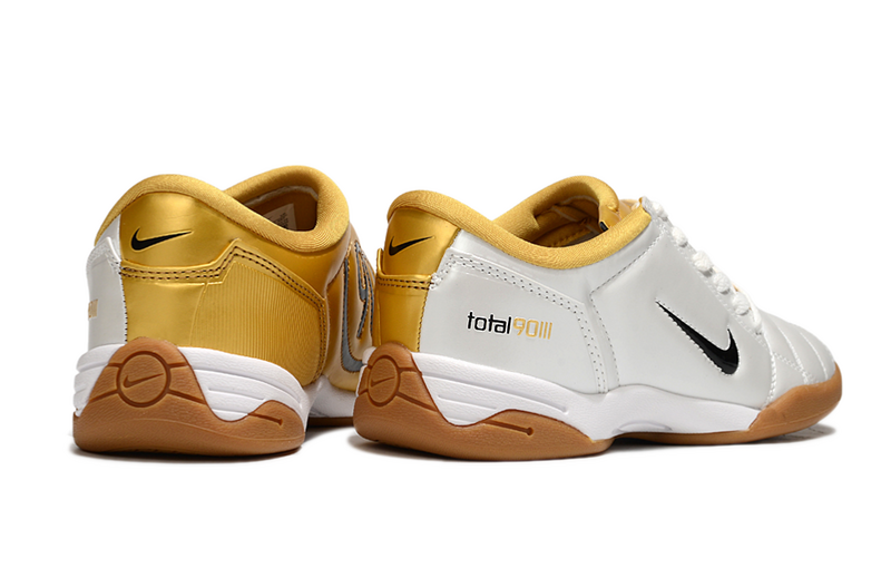 CHUTEIRA NIKE TOTAL 90 III FUTSAL - BRANCA E DOURADA