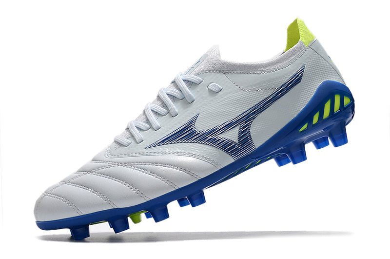 CHUTEIRA MIZUNO MORELIA NEO III JAPAN CAMPO - BRANCA E AZUL