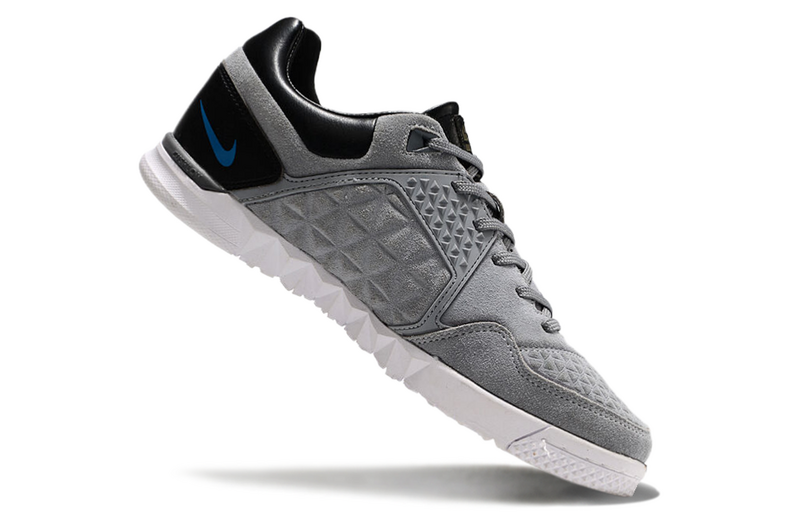 CHUTEIRA NIKE GATO FUTSAL - CINZA E PRETA