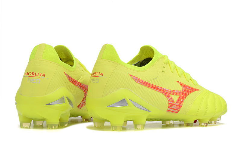 CHUTEIRA MIZUNO MORELIA NEO IV JAPAN CAMPO  "DYNA" - AMARELA E LARANJA