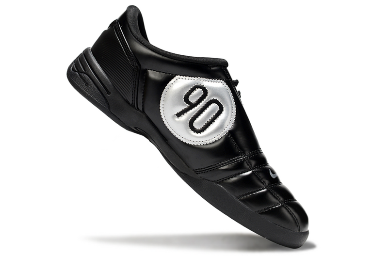 CHUTEIRA NIKE TOTAL 90 III FUTSAL - PRETA