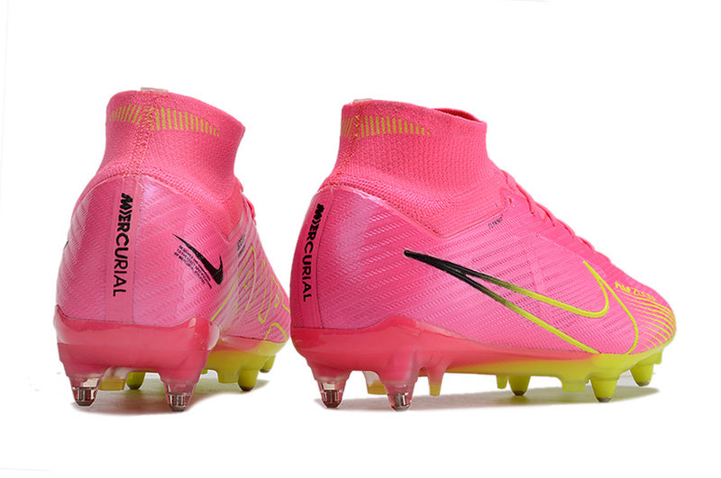 CHUTEIRA NIKE AIR ZOOM MERCURIAL SUPERFLY 9 ELITE TRAVA MISTA FIXA "LUCENT" - ROSA E AMARELA