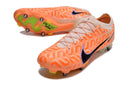 CHUTEIRA NIKE AIR ZOOM MERCURIAL VAPOR 15 ELITE TRAVA MISTA "UNITED" - LARANJA E PRETA