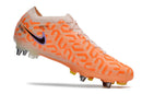 CHUTEIRA NIKE AIR ZOOM MERCURIAL VAPOR 15 ELITE TRAVA MISTA "UNITED" - LARANJA E PRETA