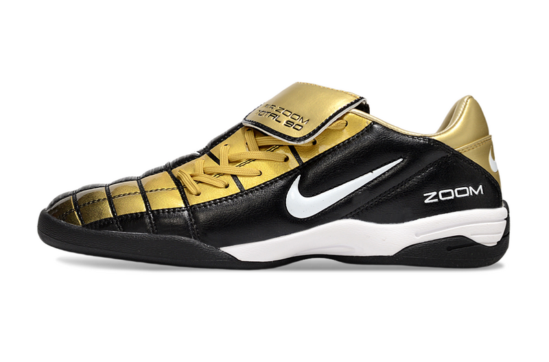 CHUTEIRA NIKE AIR ZOOM TOTAL 90 III FUTSAL - PRETA E DOURADA