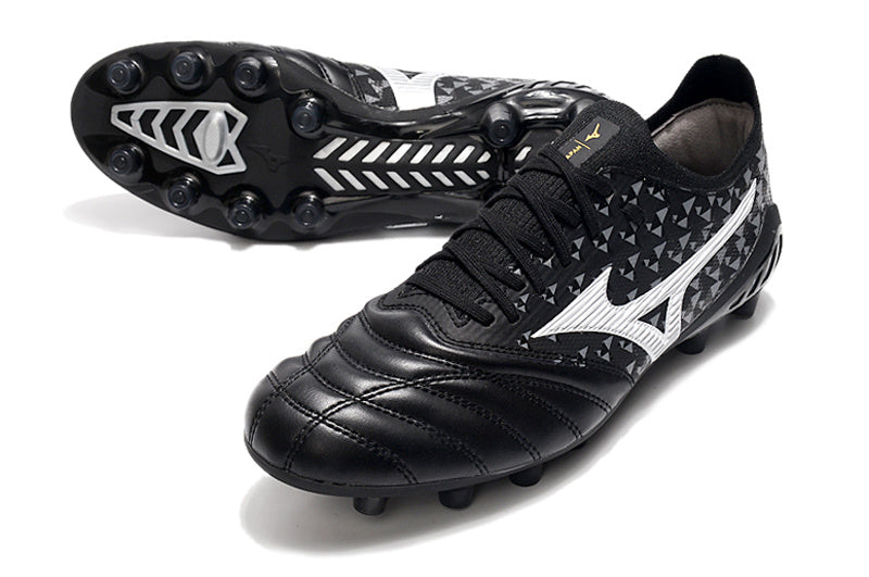 CHUTEIRA MIZUNO MORELIA NEO III JAPAN CAMPO - PRETA E BRANCA