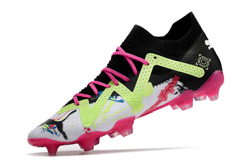 CHUTEIRA PUMA FUTURE ULTIMATE CAMPO "POWERCAT TOKYO" - PRETA E ROSA