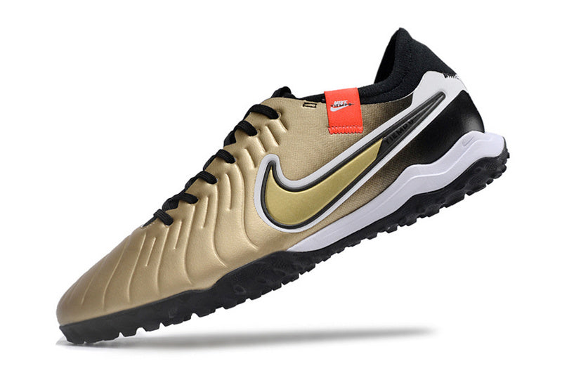CHUTEIRA NIKE TIEMPO LEGEND 10 SOCIETY "GOLDEN TOUCH" - DOURADA E PRETA