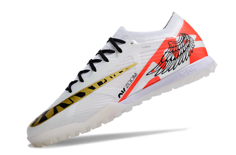CHUTEIRA NIKE MERCURIAL AIR ZOOM VAPOR 15 ELITE SOCIETY - BRANCA E LARANJA