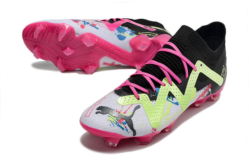CHUTEIRA PUMA FUTURE ULTIMATE CAMPO "POWERCAT TOKYO" - PRETA E ROSA