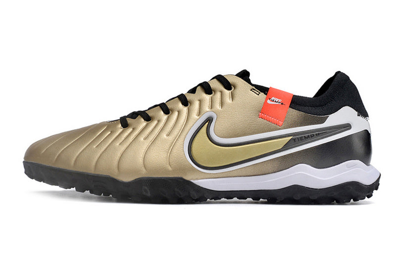CHUTEIRA NIKE TIEMPO LEGEND 10 SOCIETY "GOLDEN TOUCH" - DOURADA E PRETA