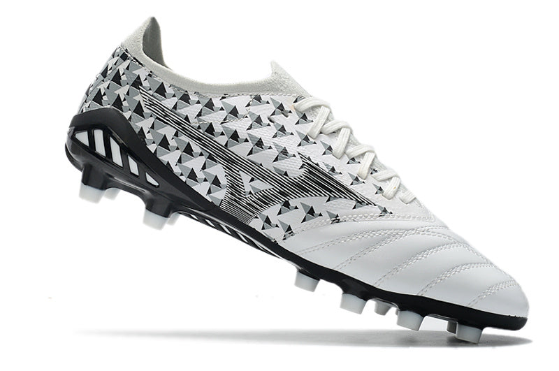 CHUTEIRA MIZUNO MORELIA NEO III JAPAN CAMPO - PRETA E BRANCA