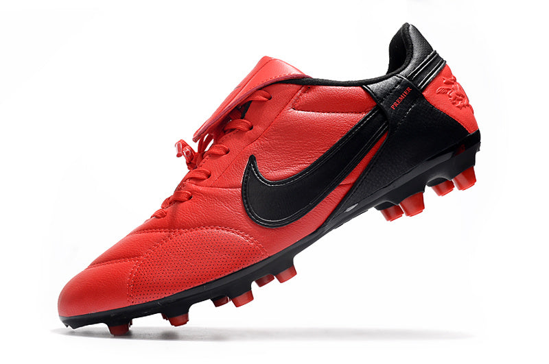 CHUTEIRA NIKE PREMIER III ELITE CAMPO - VERMELHA E PRETA