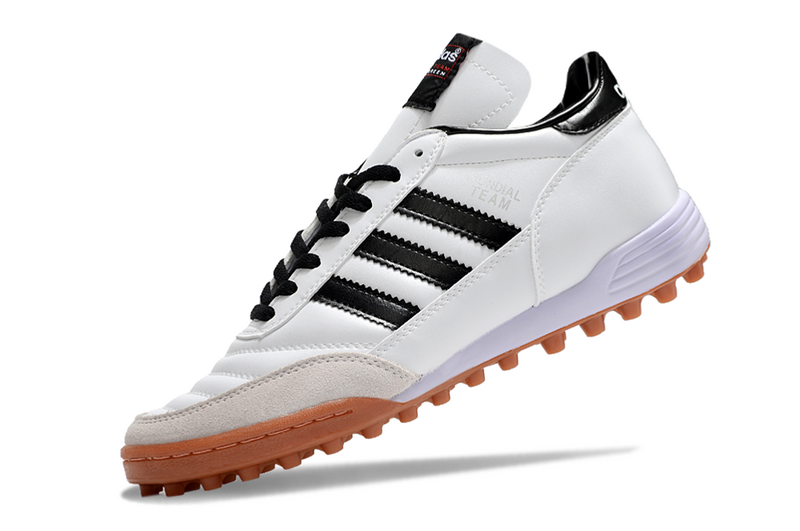 CHUTEIRA ADIDAS COPA MUNDIAL SOCIETY - BRANCA E PRETA