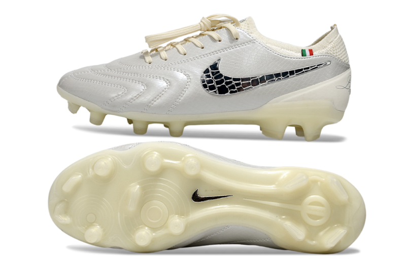 CHUTEIRA NIKE TIEMPO LEGEND 10 ELITE CAMPO "LUXE" - BRANCA