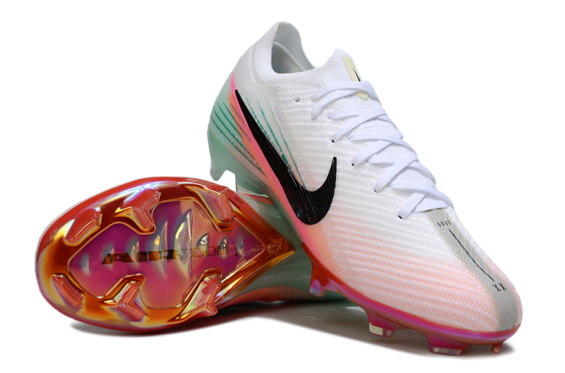 CHUTEIRA NIKE AIR ZOOM MERCURIAL VAPOR 16 ELITE CAMPO "SAM KERR" - BRANCA E COLORIDA